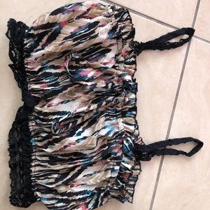 LOOK THROUGH PICS 👚 👕 👔